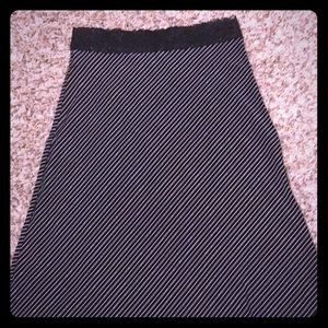 Lace waisted, Stretchy knee length skirt